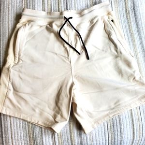 Fabletics 7" Shorts